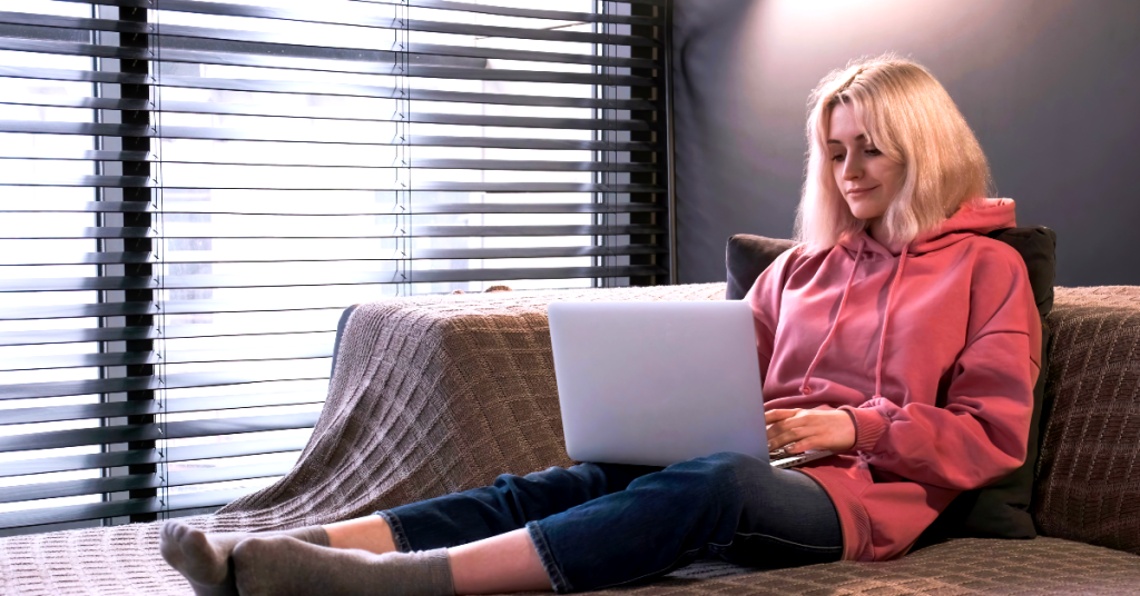 How to Make Money Online Typing at Home for Women