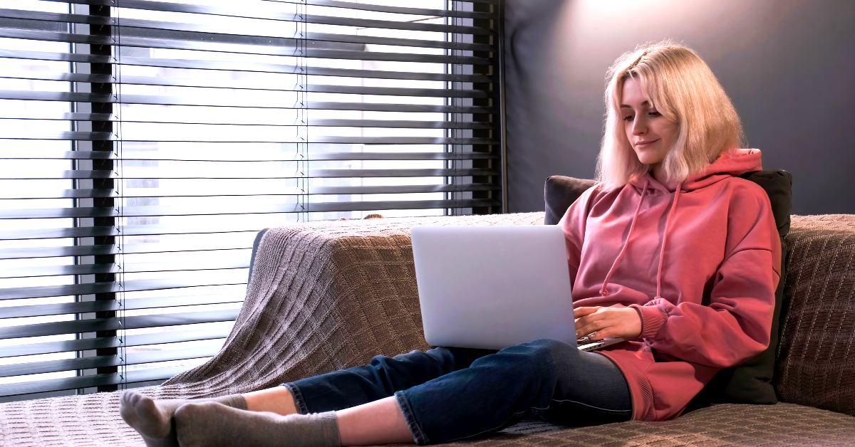 How to Make Money Online Typing at Home for Women